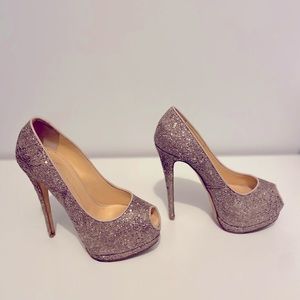 Giuseppe Zanotti
Silver/Beige Coarse Glitter Lace